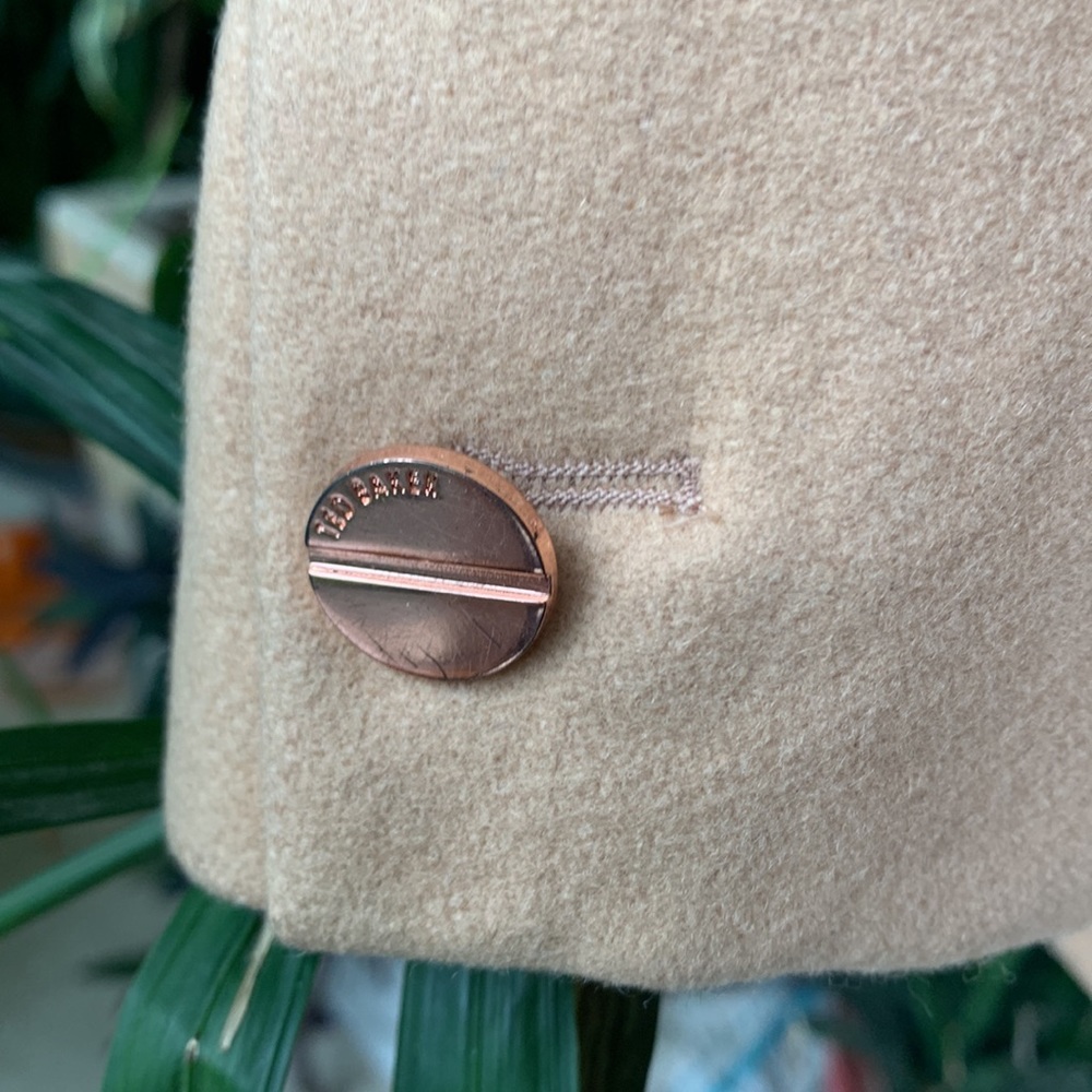 TED BAKER London coat. Camel color. Rose gold trimmings. Winter coat - Picture 4 of 17